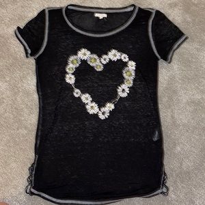 🔥T-shirt by Maurice’s